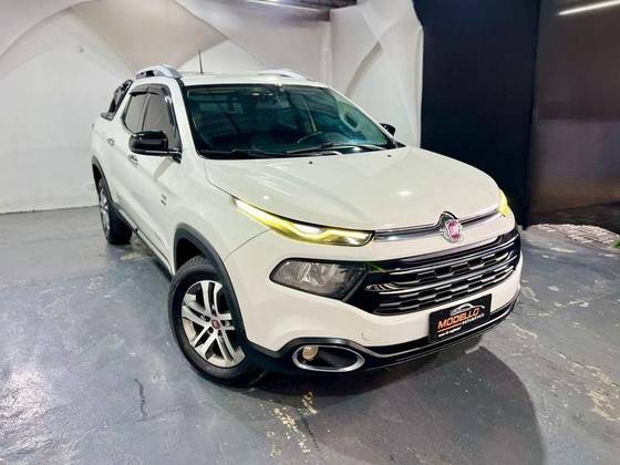 FIAT TORO 2.0 16V TURBO DIESEL VOLCANO 4WD AT9